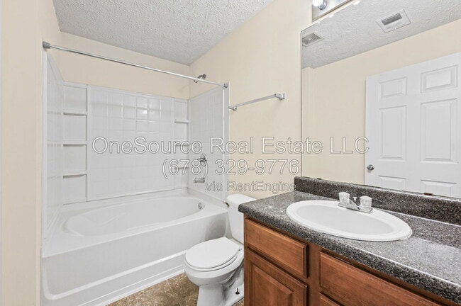Building Photo - 3202 Fairington Club Dr