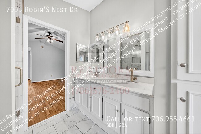Building Photo - 7005 Robin's Nest Dr