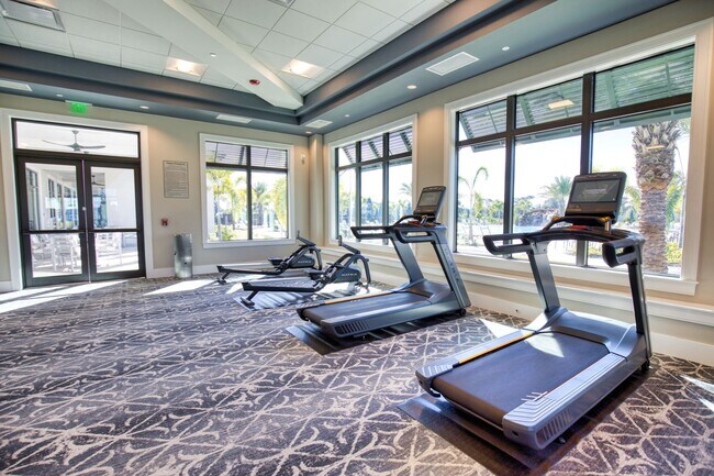 Building Photo - Annual Attached Villa in The Talon Preserve on Palmer Ranch – Minutes from the new Sarasota Memor...