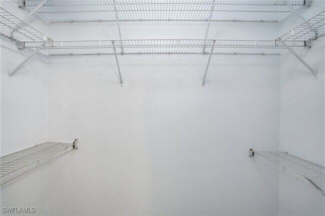 Building Photo - 391 8th St SE