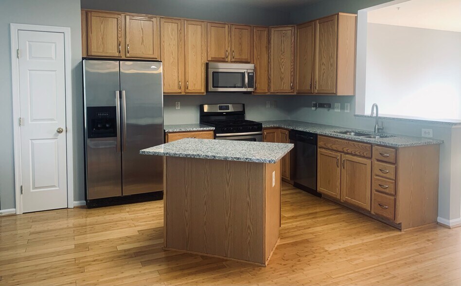 Kitchen 1 - 6520 Landing Way