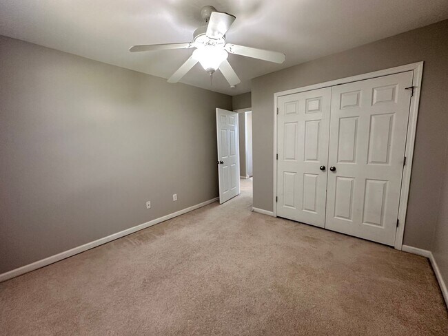 Building Photo - Exclusively Offered By Muse Realty Rentals...