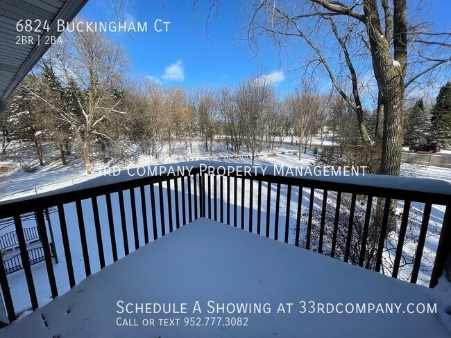 Building Photo - Bright, Updated Twin Home on Cul-de-sac ne...