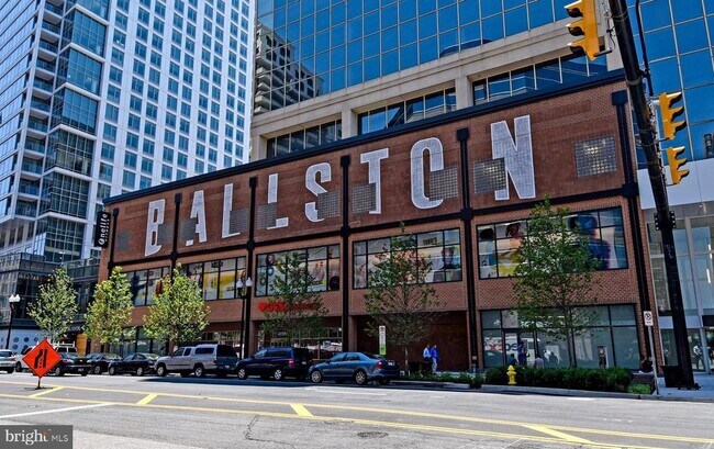 Building Photo - 880 N Pollard St