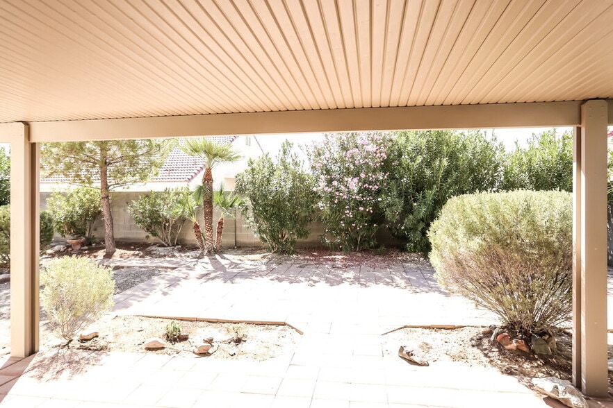 Building Photo - 2801 Lava Rock Ave