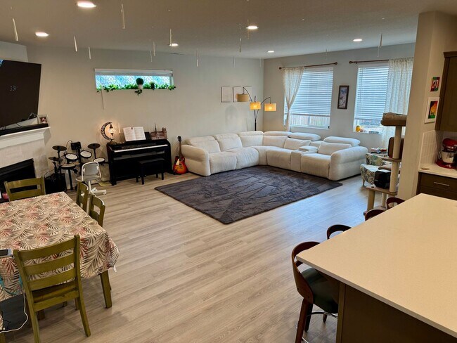 Building Photo - Modern 3-Bedroom Home with EV Charger in New Development – Cornelius, OR