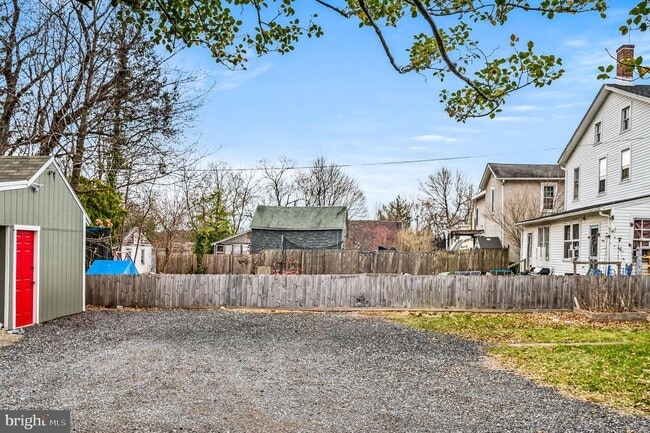 Building Photo - 368 W Ridge Pike