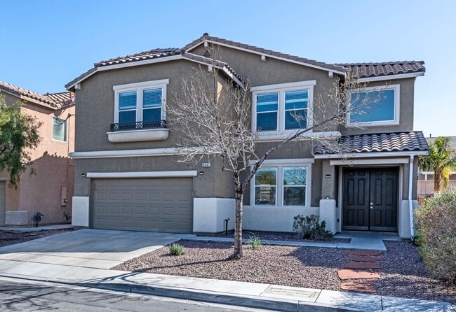 Building Photo - Southwest 5 bd 3 full bath with 2 car gara...