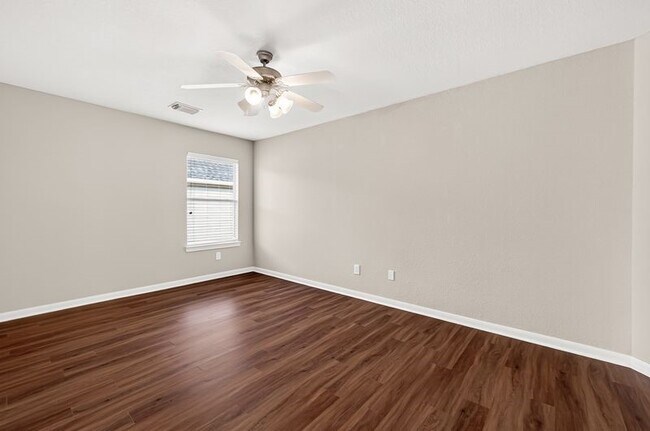 Building Photo - 111 S Rocky Point Cir