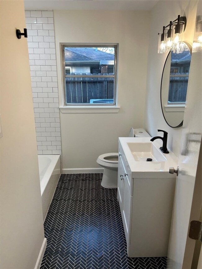 Building Photo - 3111 Broadmead Dr