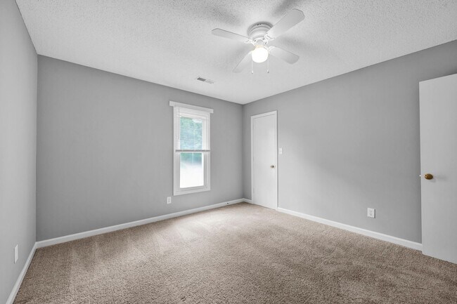 Interior Photo - Oak Ridge