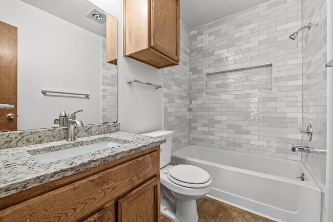 Building Photo - 3112 Freemont St