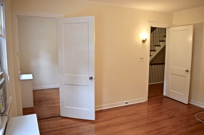 Building Photo - 5 Prescott Ave