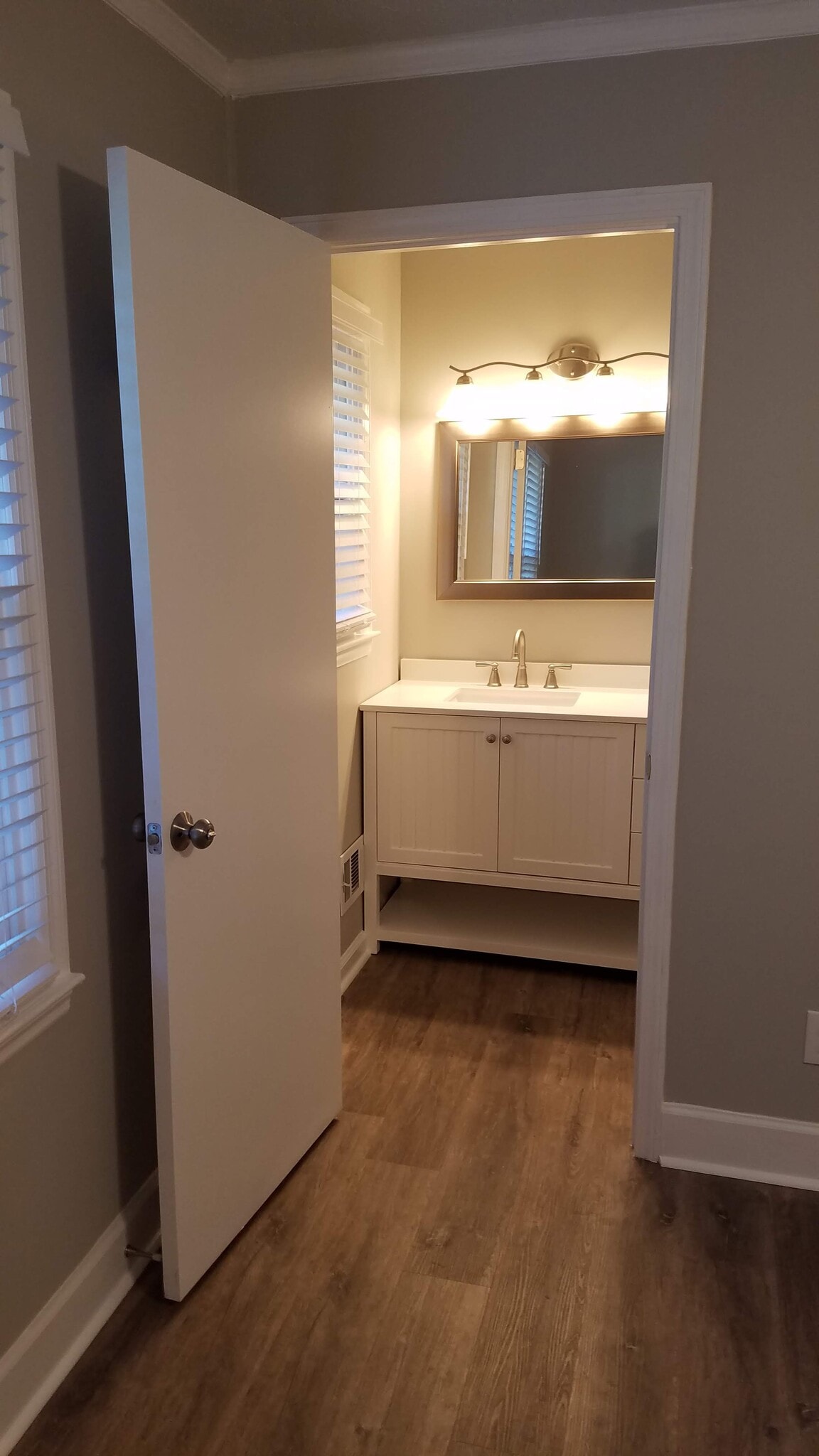 Master Bath - 115 Windy Hill Ct