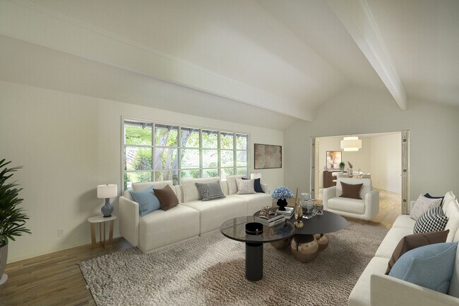 Building Photo - 4Bd/2.5Ba Clyde Hill Home