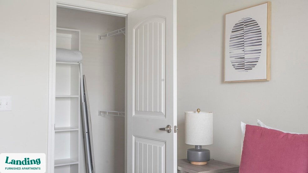 Building Photo - 1601 S Heatherwilde Blvd