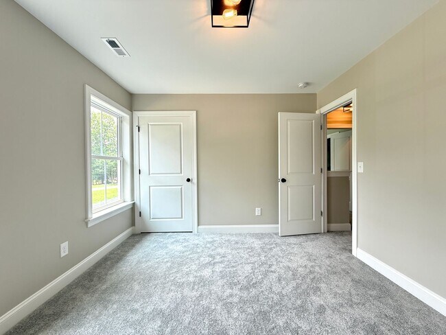 Building Photo - 2553 Whipporwill Ct