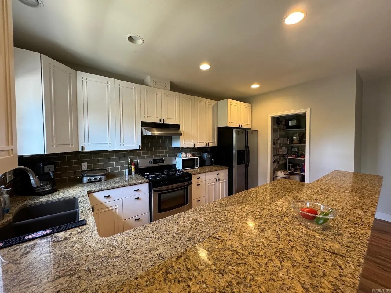 Building Photo - 3124 Kavanaugh Blvd