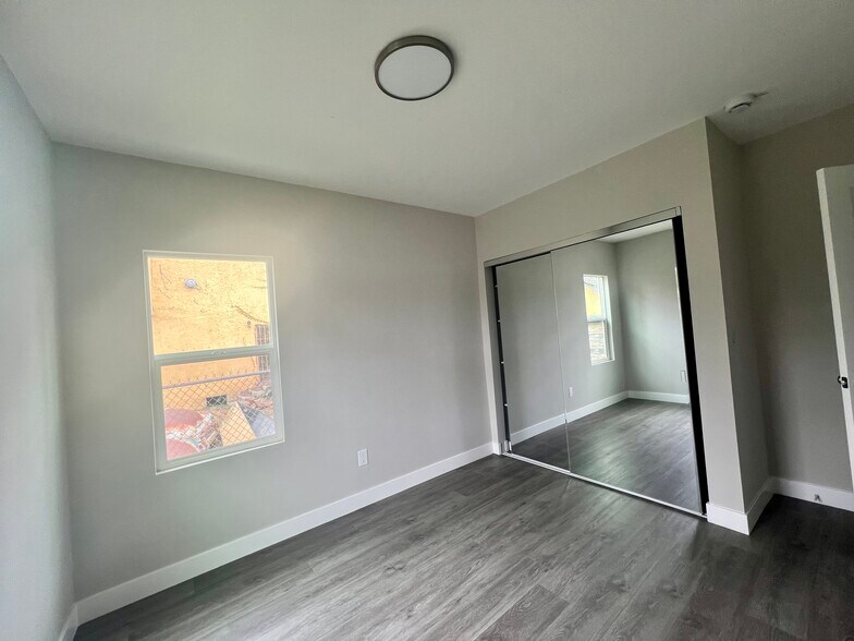 Building Photo - 4701 9th Ave