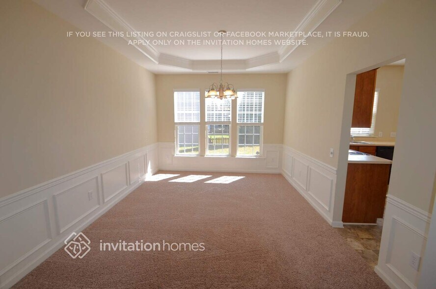 Building Photo - 10828 Fountaingrove Dr