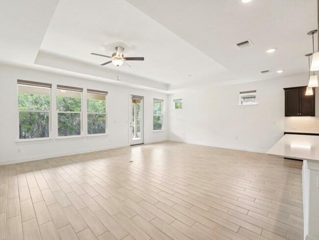 Building Photo - 312 Kitty Hawk Rd