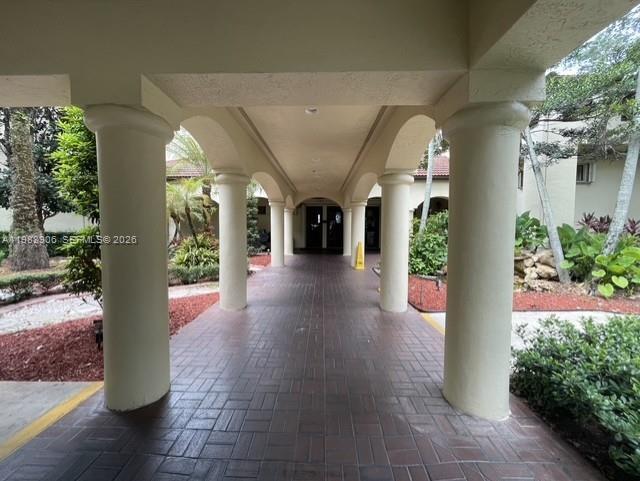 Building Photo - 9441 Live Oak Pl