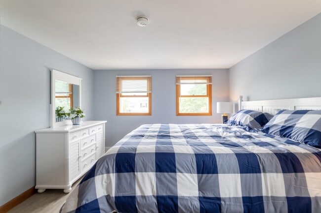 Building Photo - 545 Hudson St