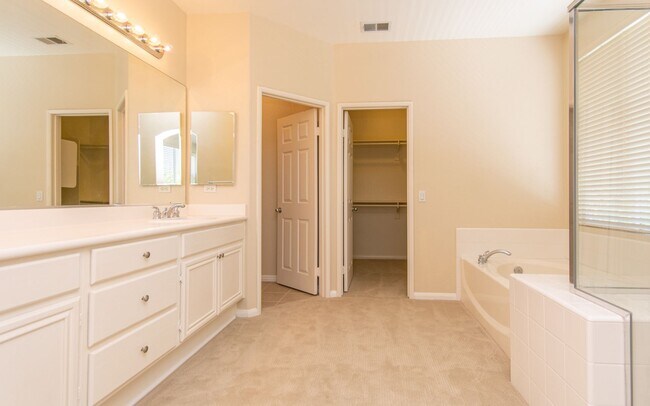 Building Photo - 3 Bd Home in the San Raphael Gated Community!