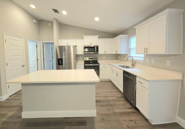 Building Photo - 262 Locust Pass