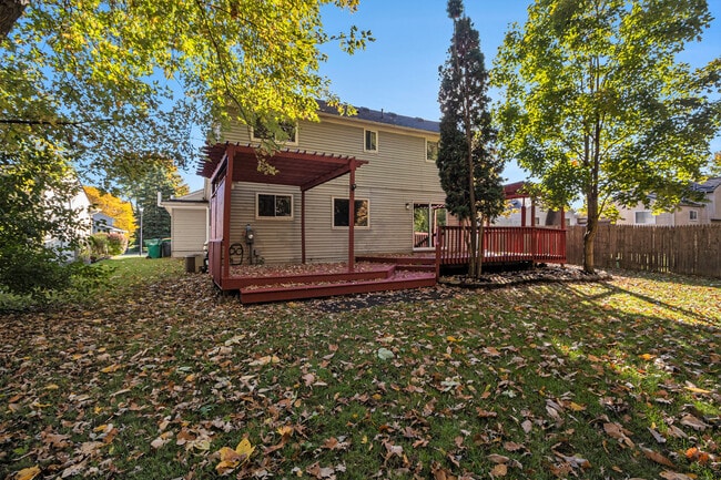 Building Photo - 5836 New Meadow Dr