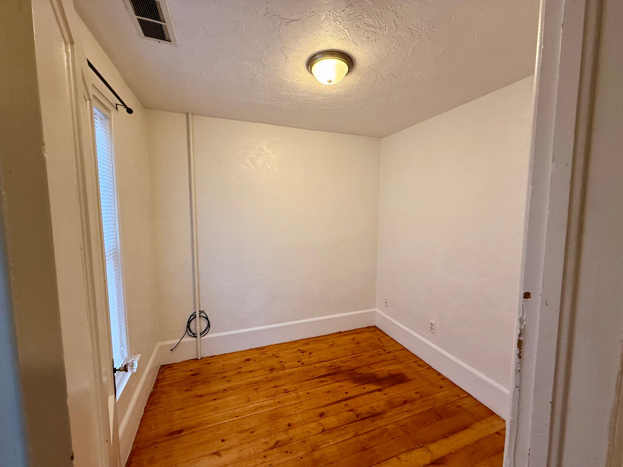 Building Photo - 1413 N 11th St