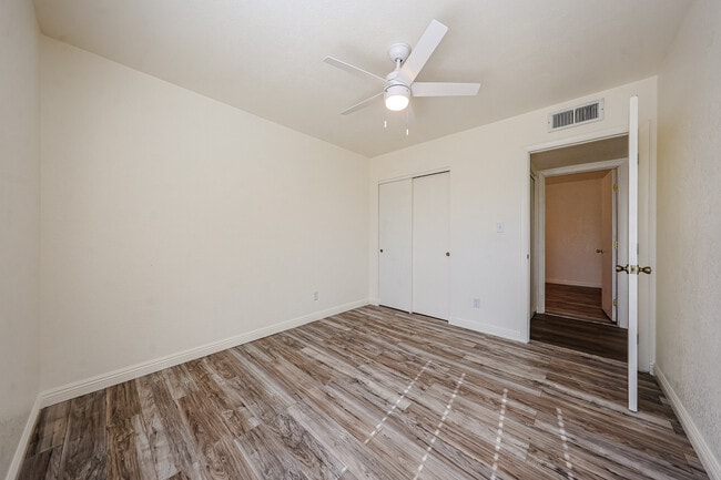 Building Photo - 408 W Oraibi Dr