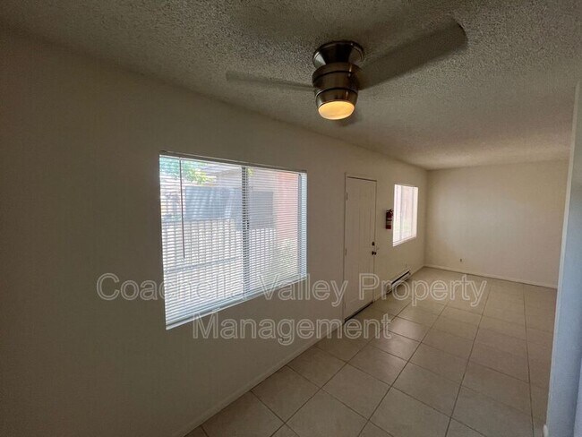 Building Photo - 556 E Chuckwalla Rd