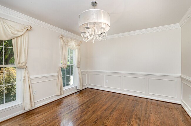 Building Photo - WATERFRONT RENTAL PROPERTY