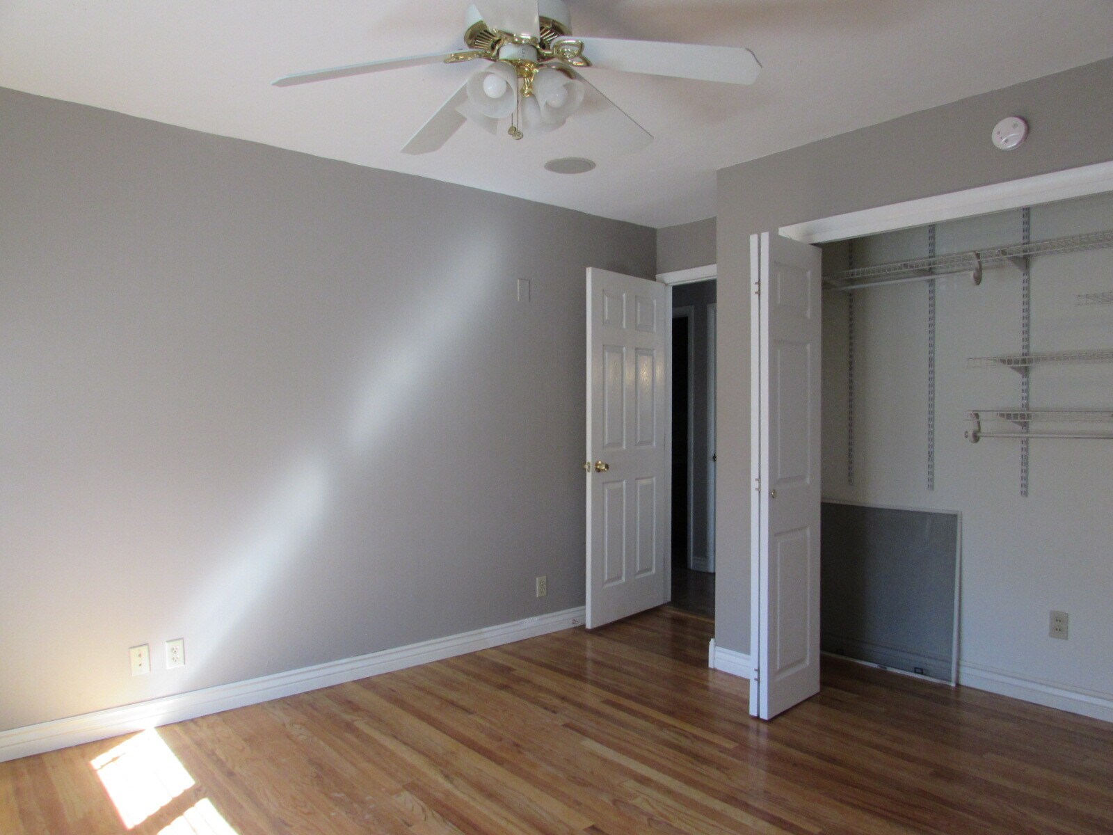 Building Photo - 2116 Bookcliff Ave