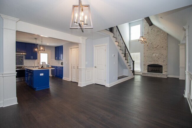 Building Photo - Charming 3-Bed, 3.5-Bath Home Near Augusta...