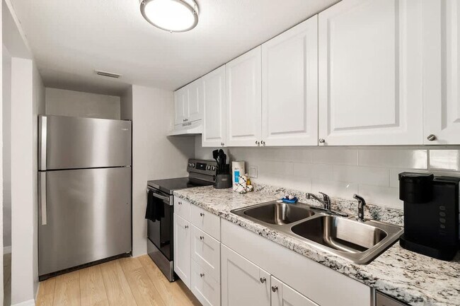 Building Photo - 5542 20th St