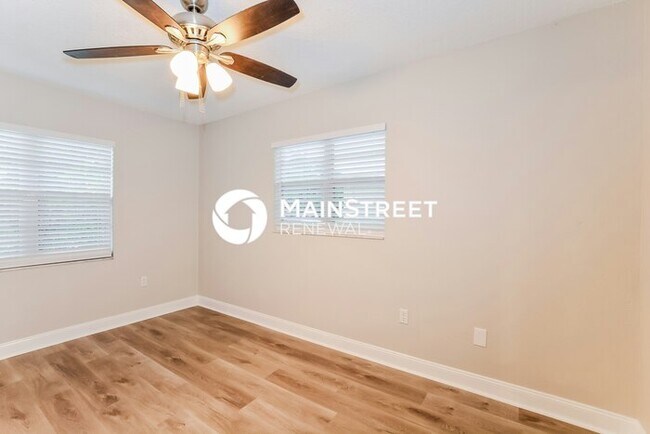 Building Photo - 4 Bedroom Pet-Friendly Home in ORLANDO, FL with Main Street Renewal
