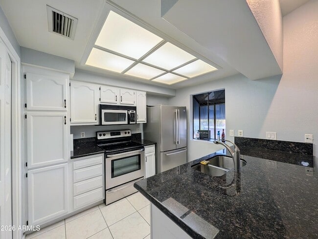 Building Photo - 1222 W Baseline Rd