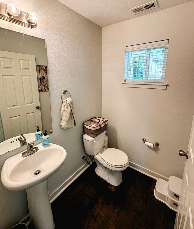 Building Photo - The Ridge at McCormick Woods home!