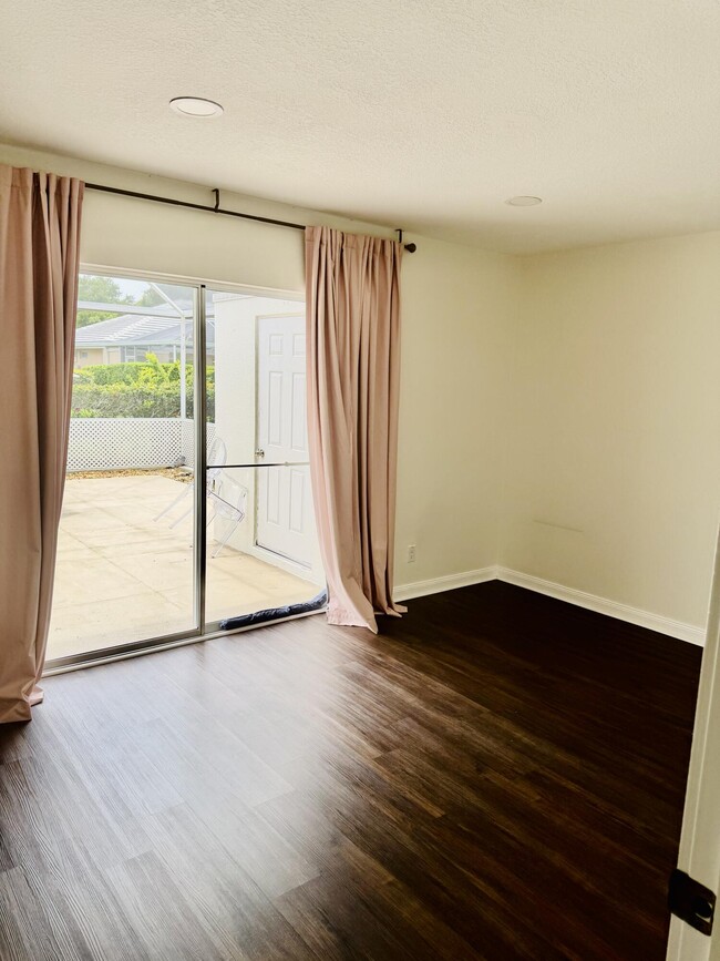 Building Photo - 3504 Lakemont Ct