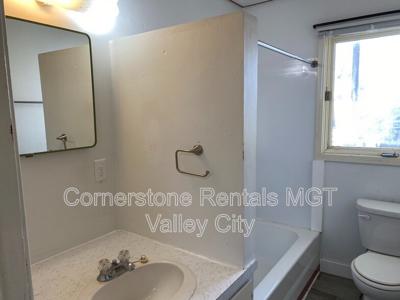 Building Photo - 217 Central Ave S