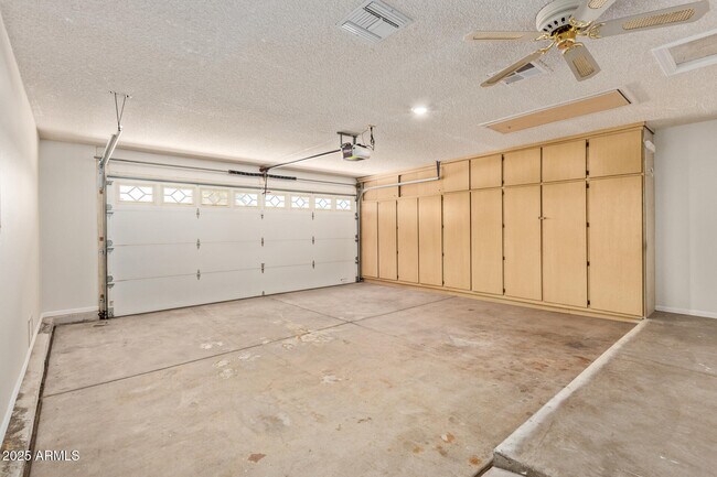 Building Photo - 12643 W Regal Dr