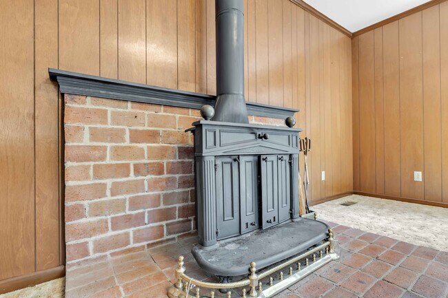Building Photo - 509 Mathes Ct