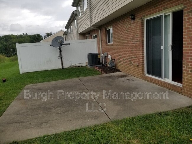 Building Photo - 801 Wingate Dr