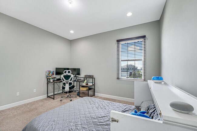 Building Photo - 5482 Macoon Wy