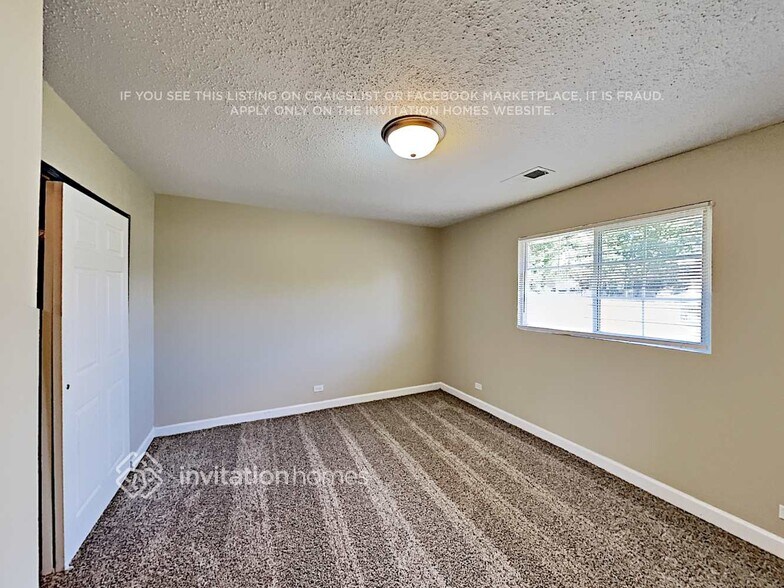 Building Photo - 3805 Clipper Dr