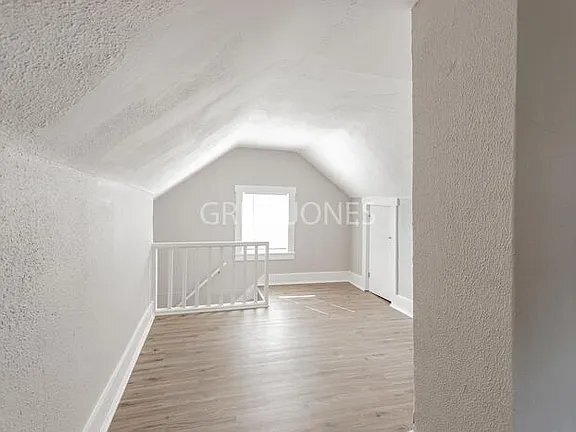 Building Photo - 1557 Lawton Ave