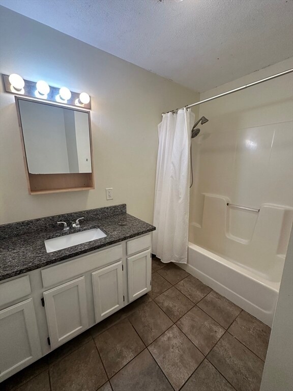 Building Photo - 13 Wittig Ct