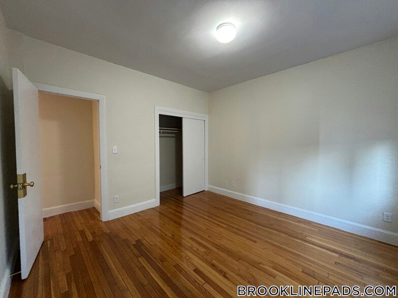 Building Photo - 33 Lancaster Terrace